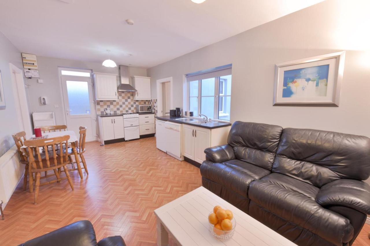 Ocean Breeze Apartment Lahinch Exterior photo