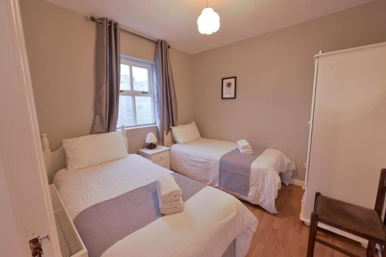 Ocean Breeze Apartment Lahinch Exterior photo